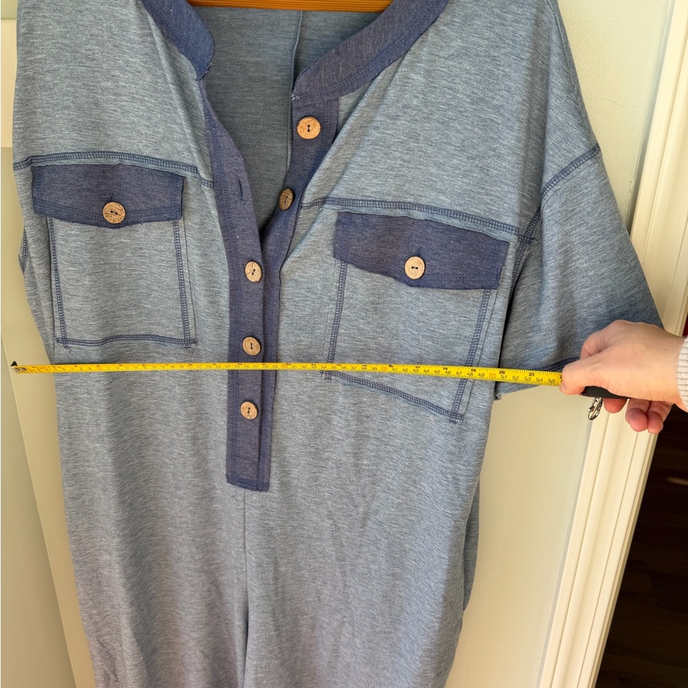 Blue Button-Up Shirt with Pockets - Picture 3 of 5